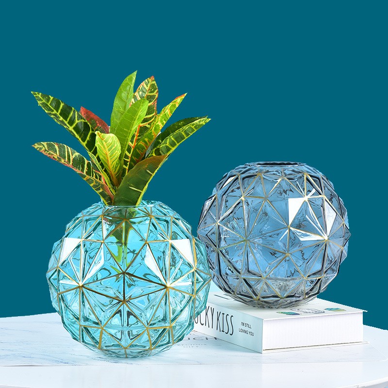 Special-shaped Glass Rhombus Vase