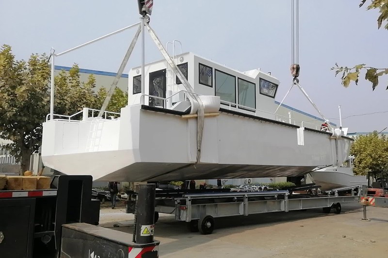 Aliuminio 16 m krovininio tūpimo keleivinis laivas