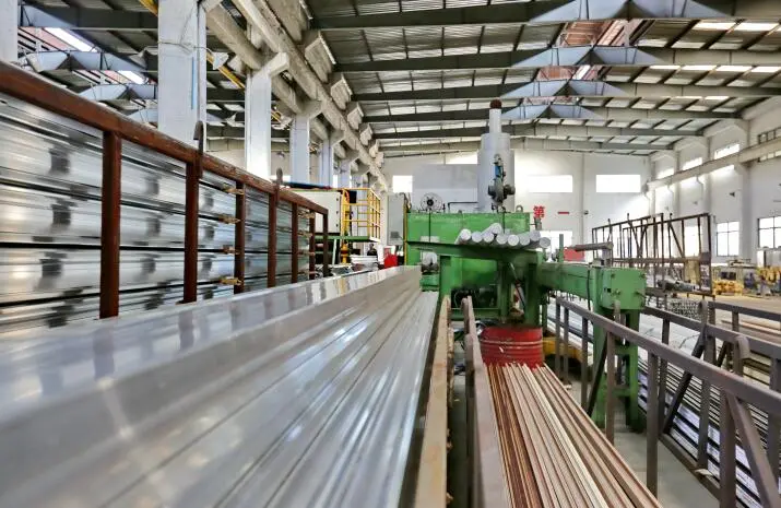 Como fabricante líder de extrusión de aluminio en Zhejiang, nos esforzamos por ofrecer productos de extrusión de la más alta calidad a precios competitivos para satisfacer las necesidades de nuestra diversa base de clientes.