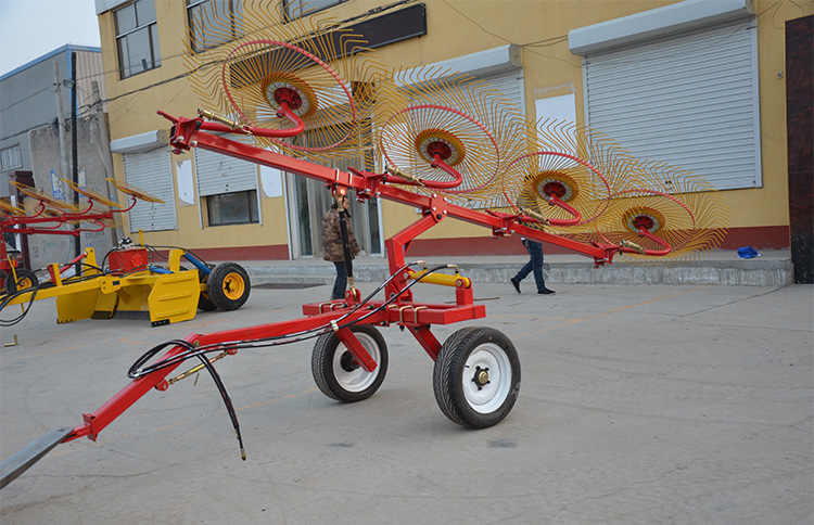 Finger Wheel Hay Rakes