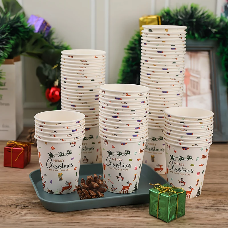 Vasos de papel desechables navideños