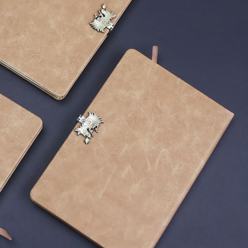 Notebook con perno in metallo