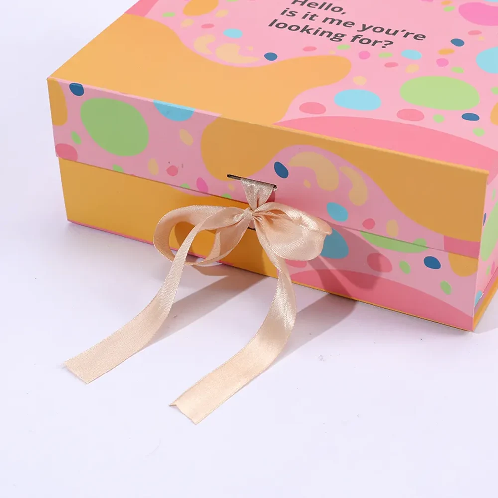 Luxury Cardboard Pink Magnetic Closure Box