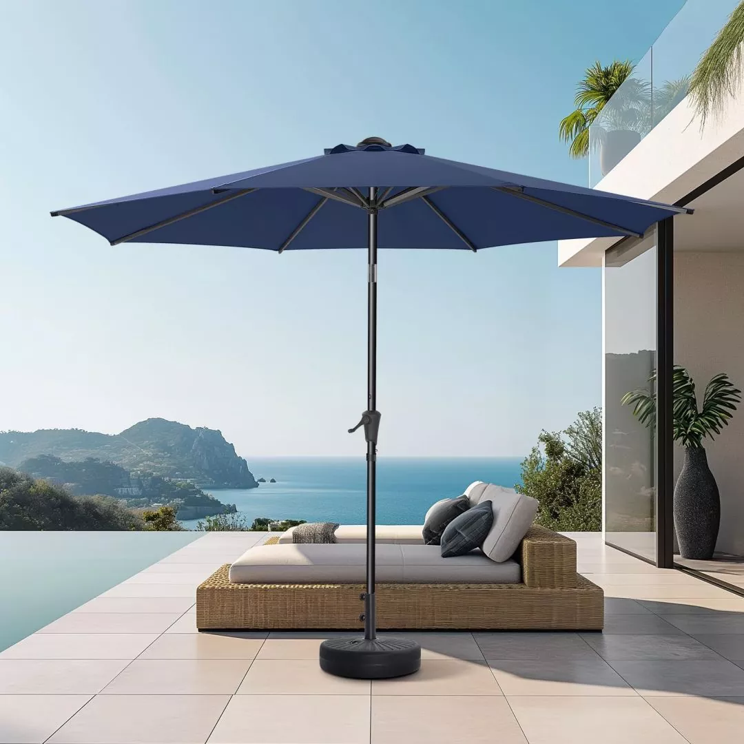 Factors to Pay Attention to When Using an Outdoor Umbrella