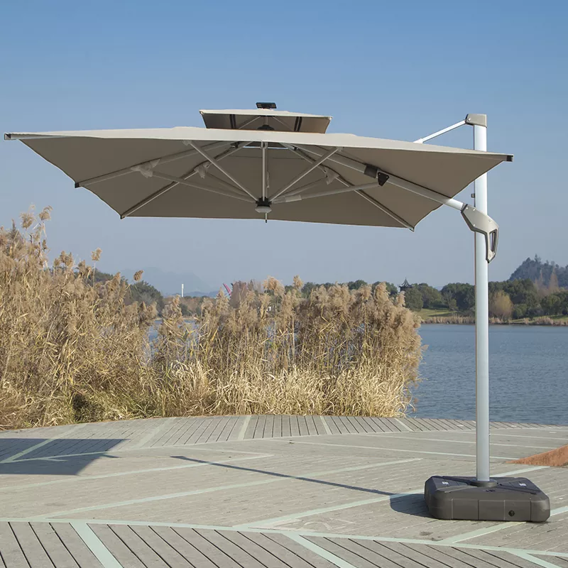 Cantilevered Terrace Umbrella With Lights