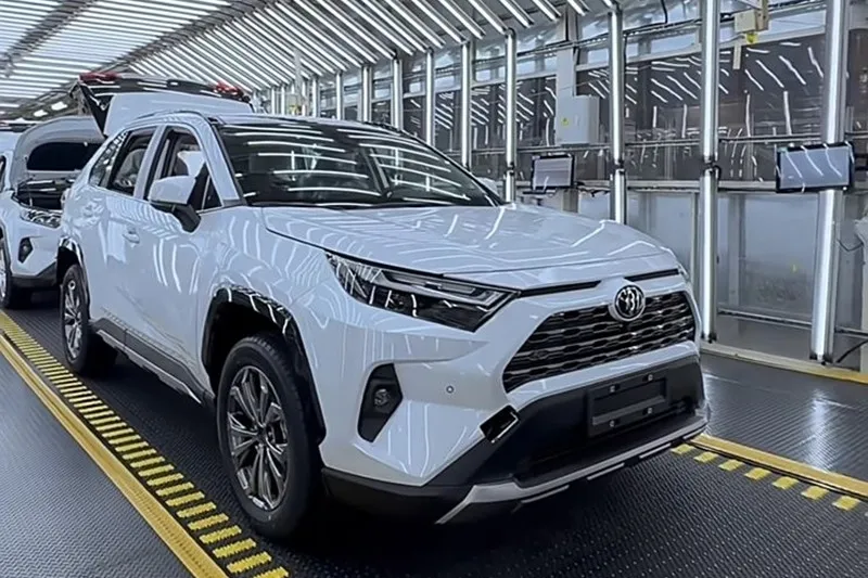 Fra 23.915 dollars kommer den nye Toyota RAV4 til salg