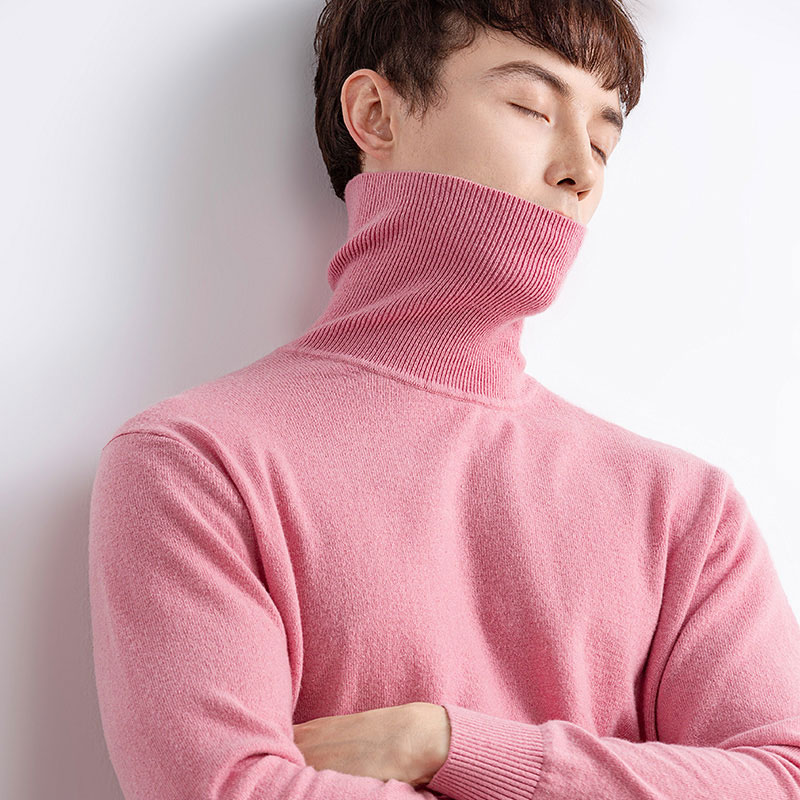 How to choose between cashmere sweaters and woolen sweaters in the same price range?