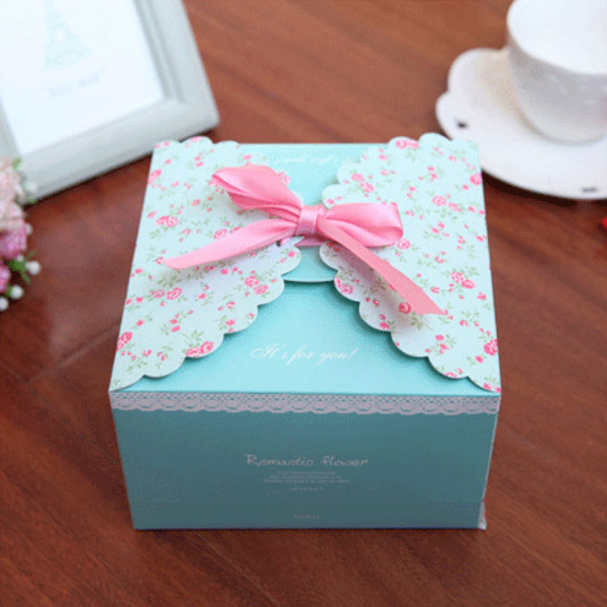 Paper Packaging Gift Box with Ribbon