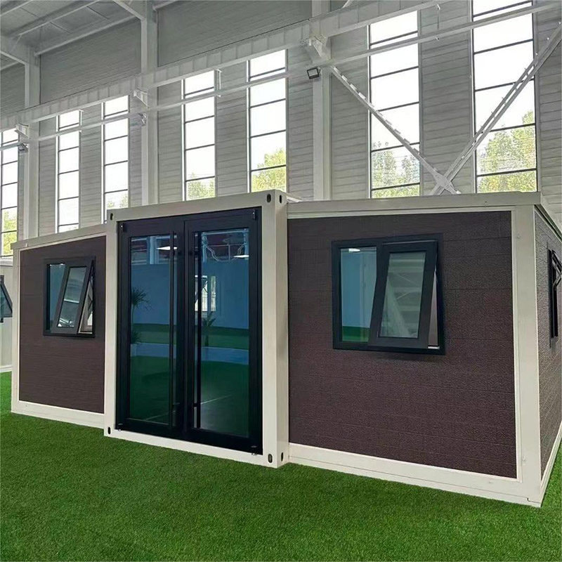 Expandable container house