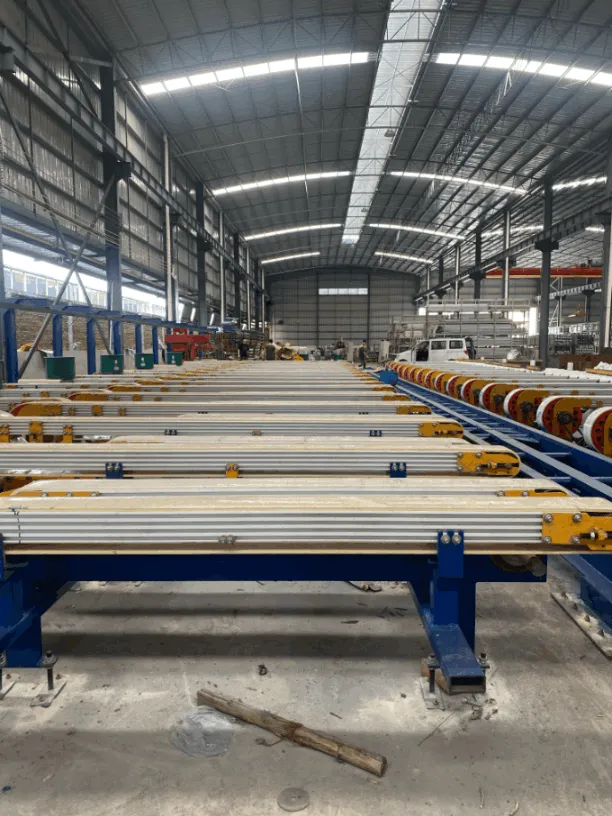 Aluminum Extrusion Cooling Tables/Handling Tables in Aluminum Extrusion Machine