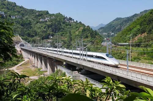 เหตุใดอุปกรณ์ไฟฟ้าในการขนส่งทางรถไฟจึงใช้ขั้วต่อแบบอ่อนลวดทองแดง