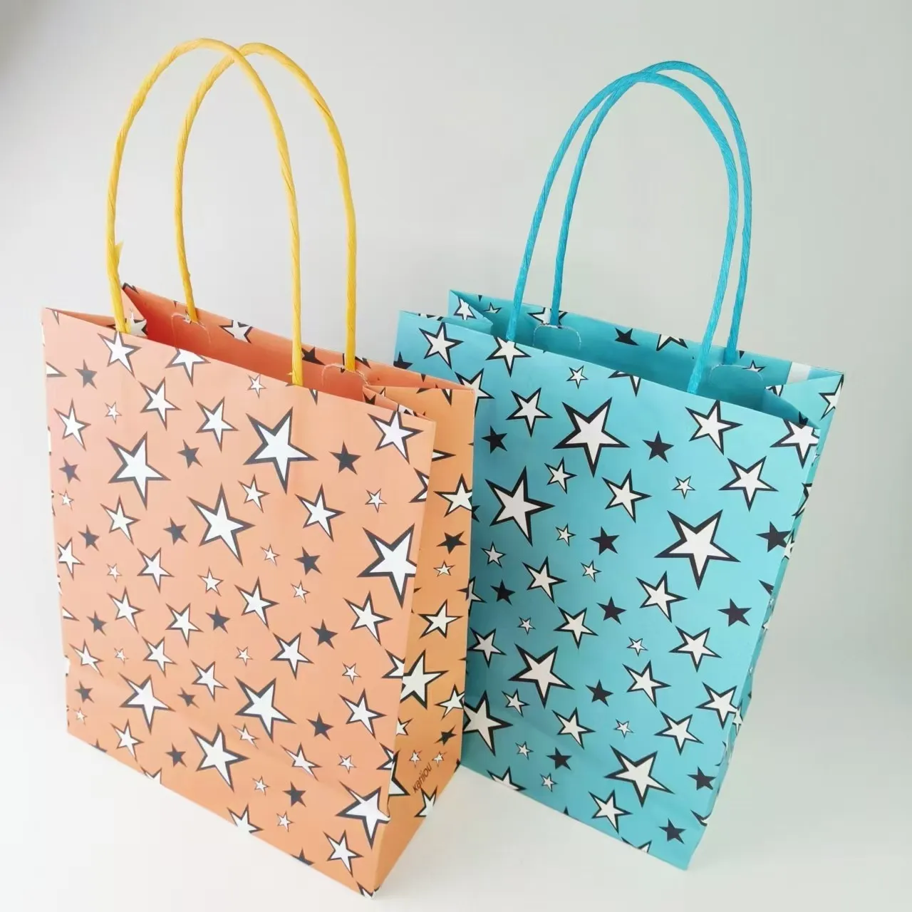 Bolsa de papel regalo estrella