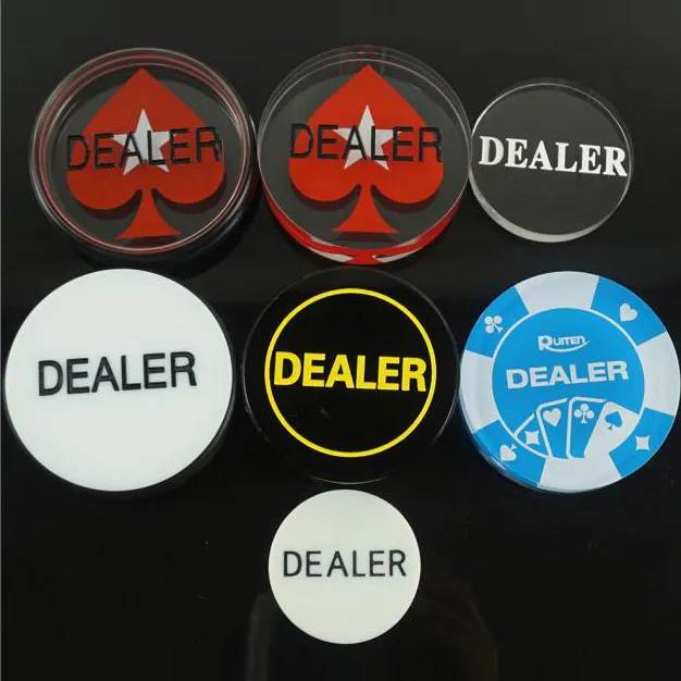 Verschiedene Arten von Poker-Dealer-Buttons