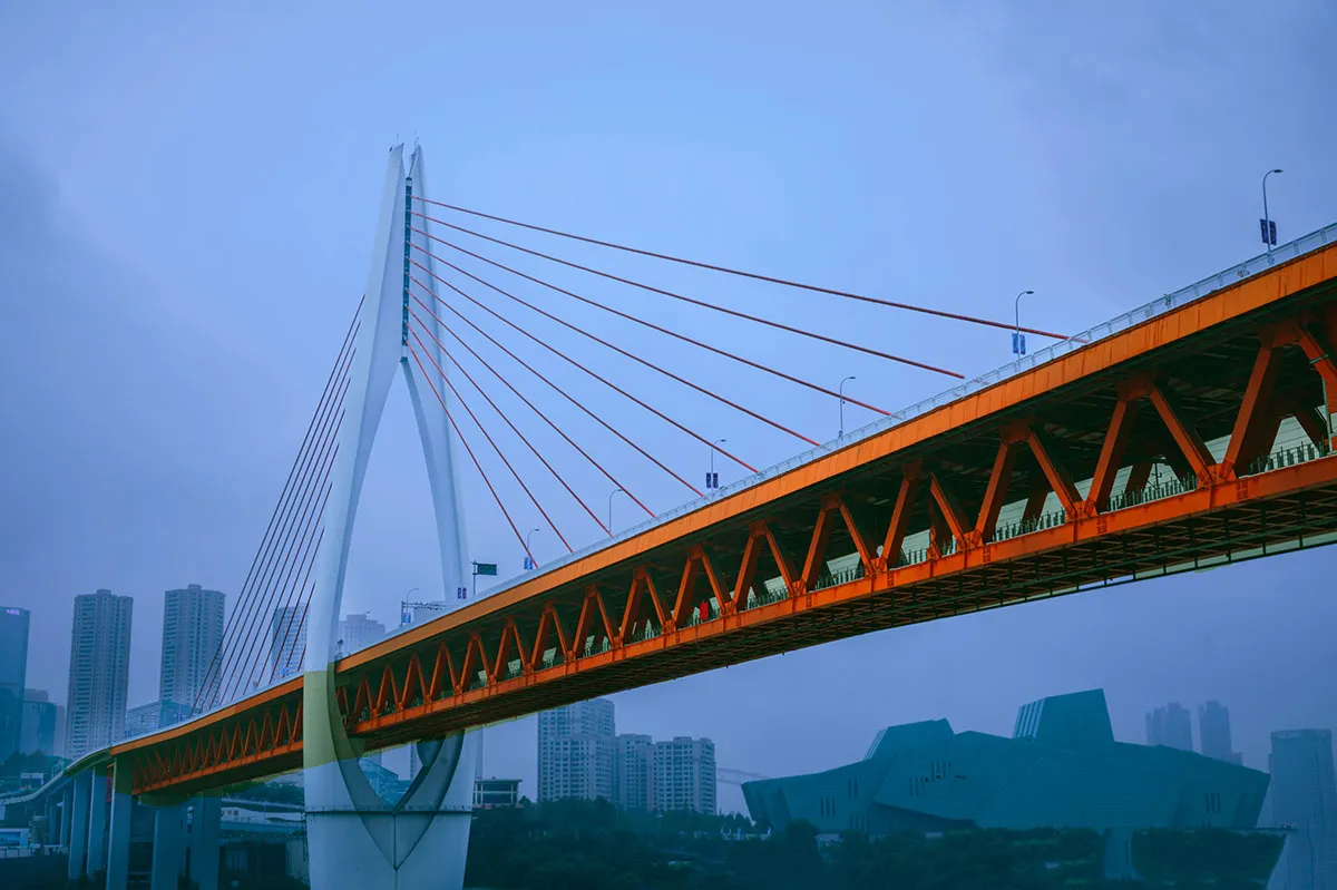 Dalle de passerelle piétonne du pont Dongshuimen de Chongqing