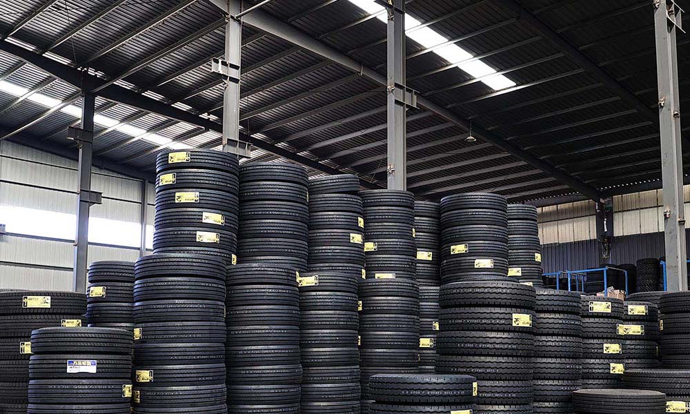 What are the classifications of engineering tires?