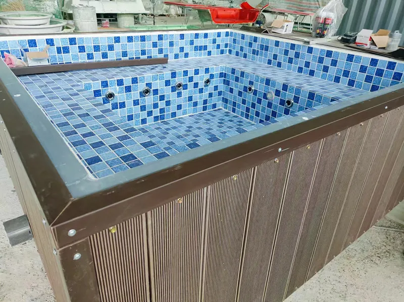 The market demand for fiberglass swimming pools is strong, Hebei Tengjun FRP Co., Ltd. expedited shipments to meet customer expectations