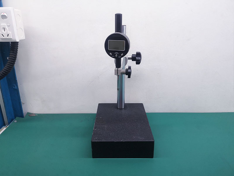 Height gauge