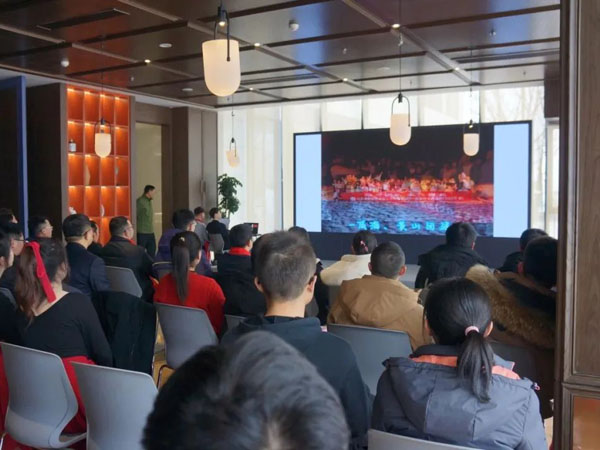 Kumpul kekuatan untuk terus maju|Jiangsu Runan Pharmaceutical Co.,LTD mesyuarat tahunan & mesyuarat pujian