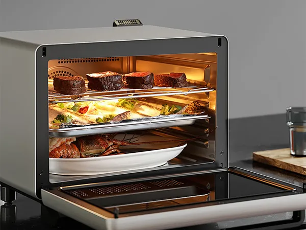 What are the functions of a microwave oven baking tray?