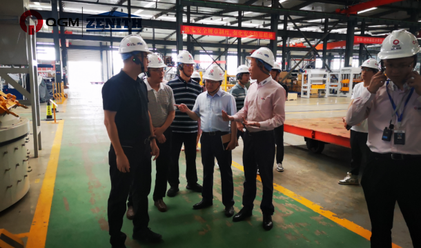 Делегацията на Quanzhou Industrial Economic Development Promotion Center посети Quangong Block Machinery Co., Ltd.