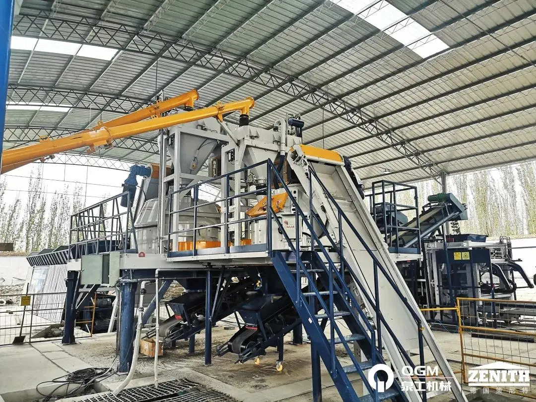 Expédition d'un nouveau projet | La ligne de production de la machine automatique de fabrication de blocs ZENITH 1500C expédiée à Jiuquan, Gansu, aidant ainsi l'initiative 