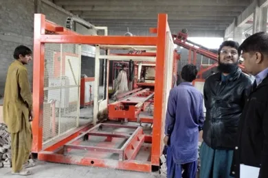 Pakistan-T10 faisant la machine à briques