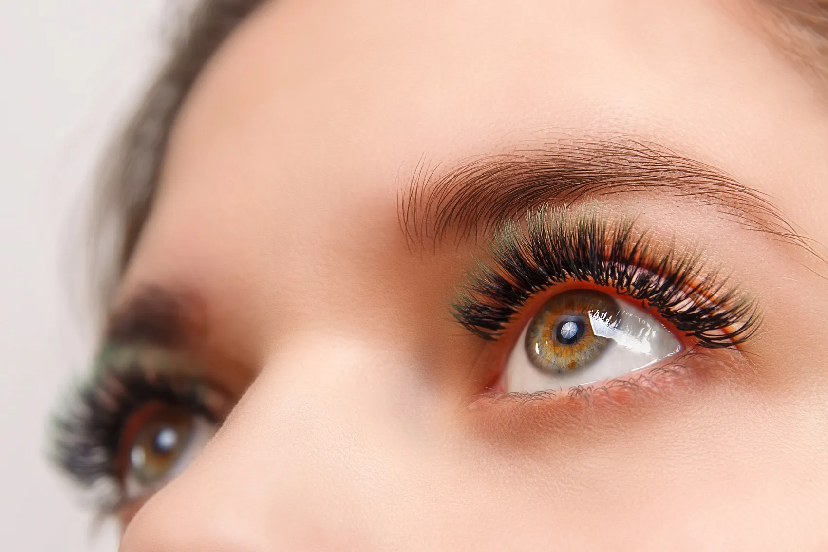 Lash Lift vs Eyelash Extensions, που είναι κατάλληλο για εσάς