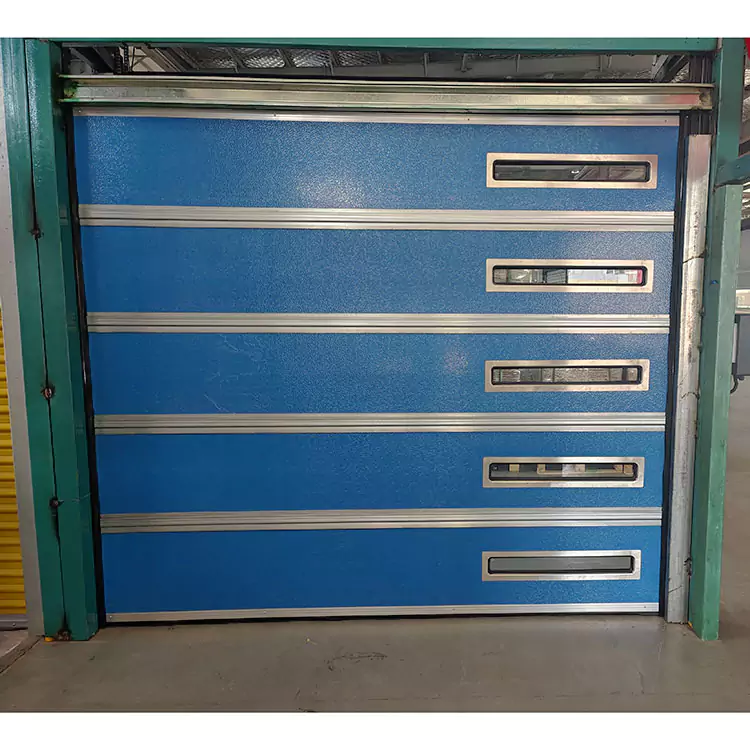 Modernong Stacking Garage Door