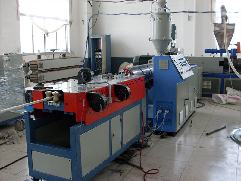 PE PP PVC Single Wall Corrugated Pipe Production Line