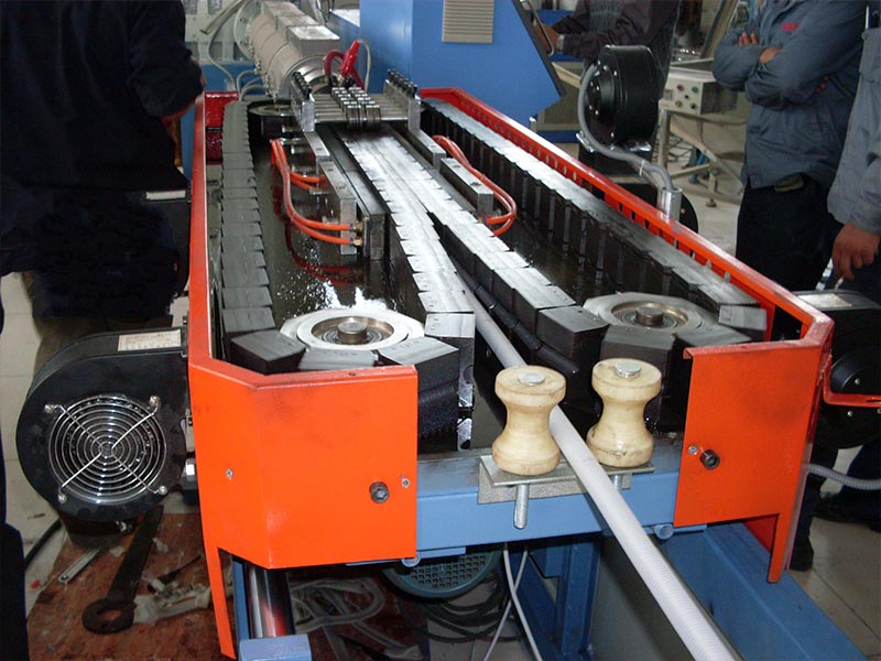 PE PP PVC Single Wall Corrugated Pipe Production Line