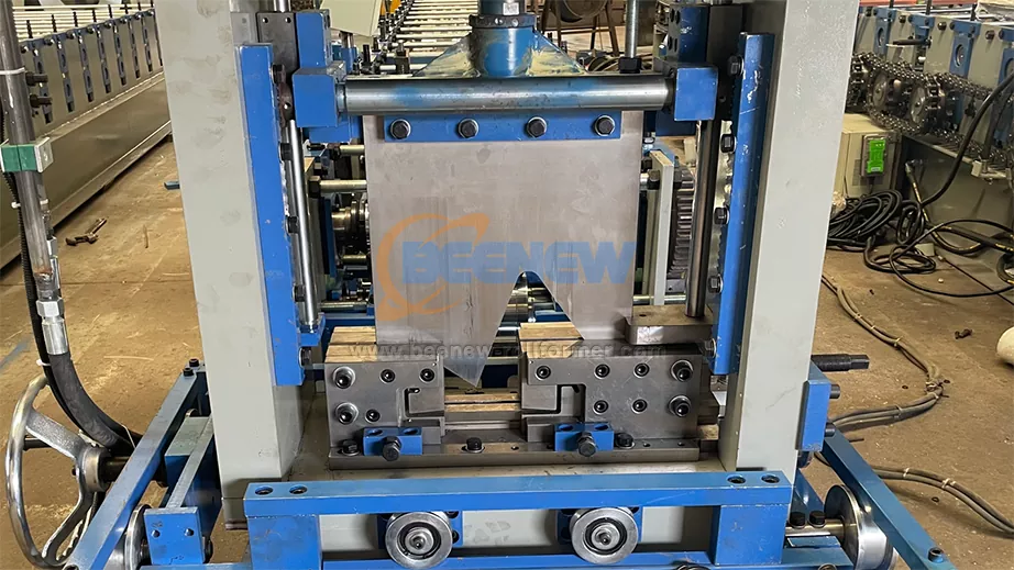 CZ Purlin Machine