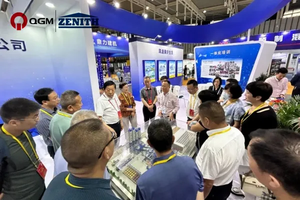 2023 China Concrete Exhibition丨Quangong Co.,Ltd gör en scenpose