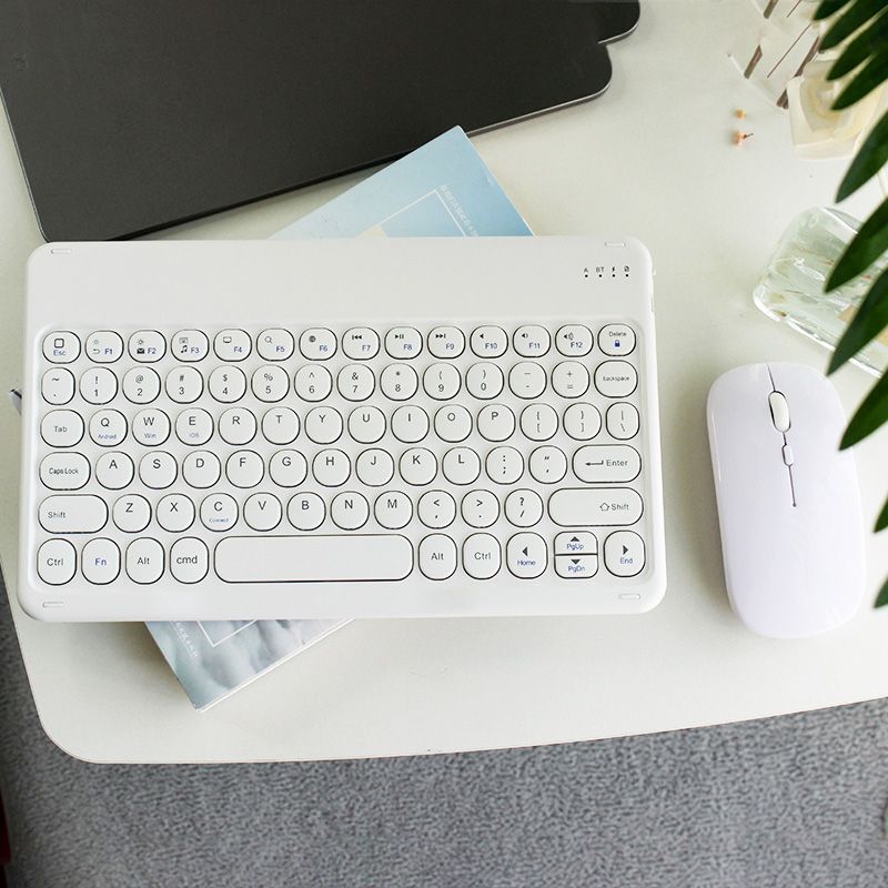 Lightweight Wireless Keyboard And Mouse Set