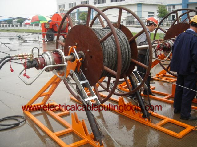 Line Stringing Cable Drum Lifting Jacks ,  7T Hydraulic Cable Jack With Motor 1