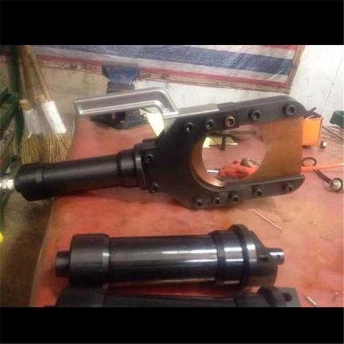 Remote Operation Hydraulic Cable Cutter , Separate Bolt Hydraulic Wire Cutter 1