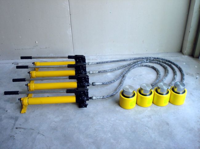 Remote Control Hydraulic Hand Pump Single Acting With Double Loop Piston 1