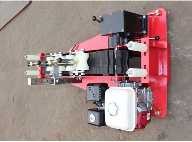 Red Cable Feeder Underground Cable Tools For Pulling Small Diameter Cable 1