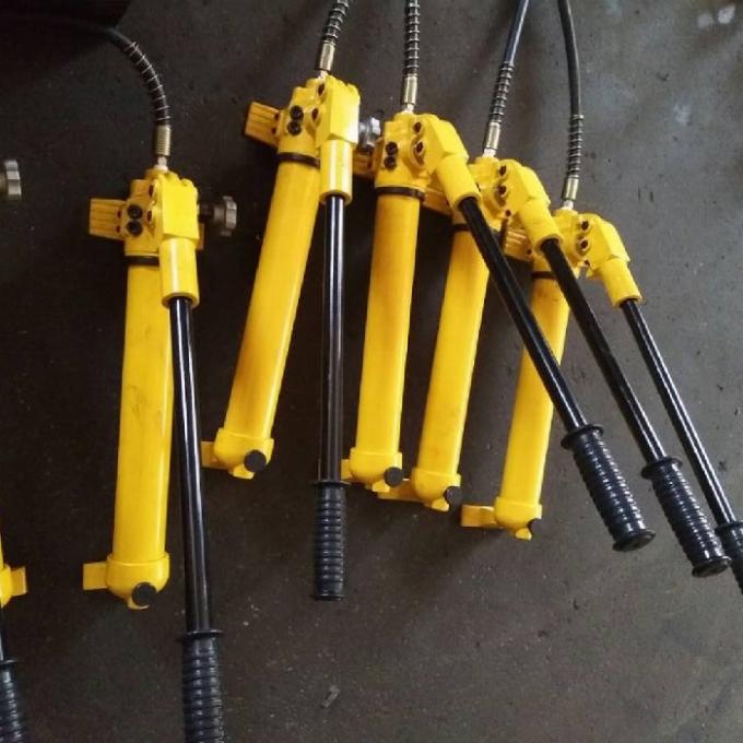 Quick Operation Hydraulic Crimping Tool Manual Hand Oil Pump 70 Mpa Pressure ISO Approval 1