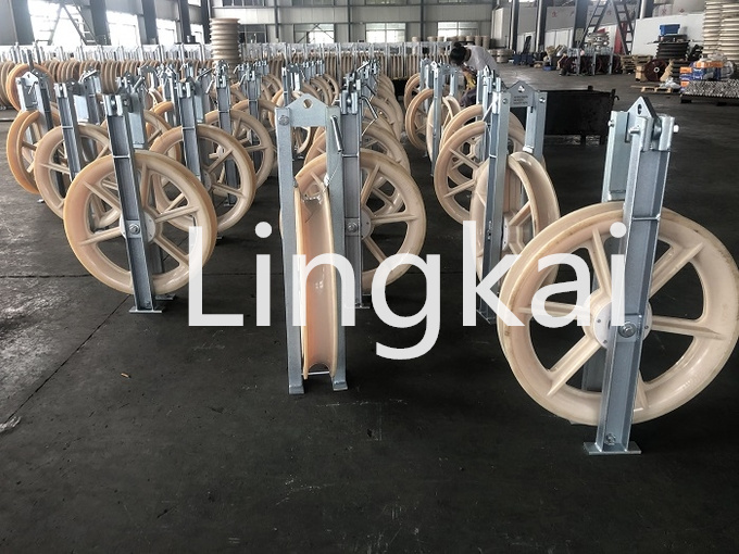 660*560*110mm Sheave Diameter Transmission Stringing Blocks For Bundles Conductor 1