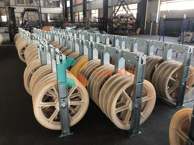 Wire Stringing Equipment  Five 822mm Wheels Transmission Line Construction 1