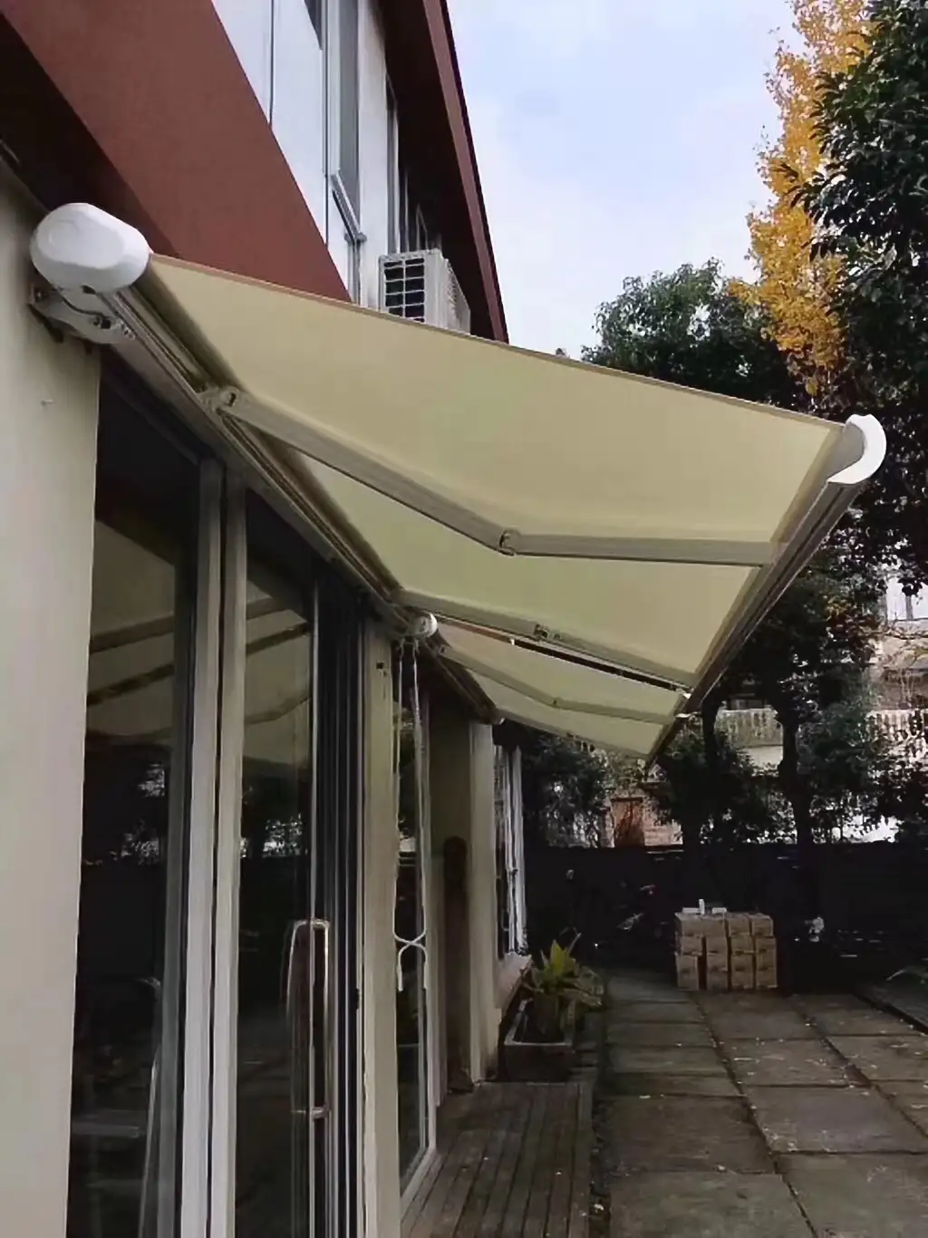 Automatic Full Cassette Retractable Awning